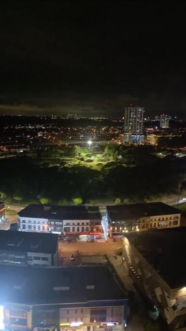 Sky Trees 4 Guests High Floor Nflix Hbo Disney Garden View A1801 Johor Bahru Exterior foto