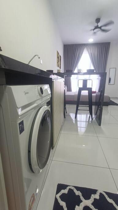 Sky Trees 4 Guests High Floor Nflix Hbo Disney Garden View A1801 Johor Bahru Exterior foto